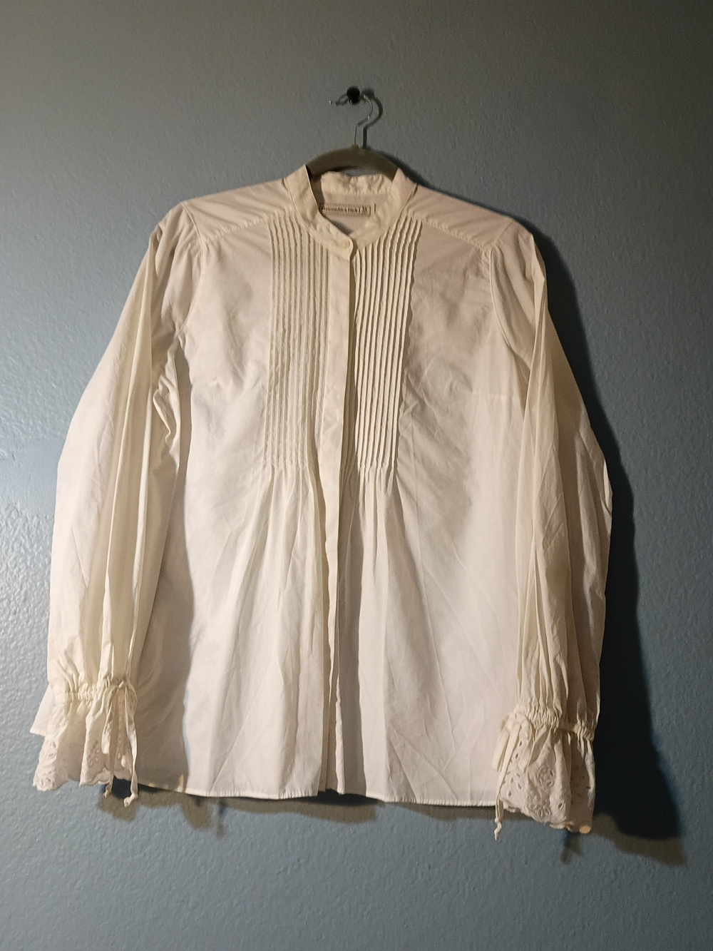 Abercrombie & Fitch Cream Button-Down Pintuck Blouse
